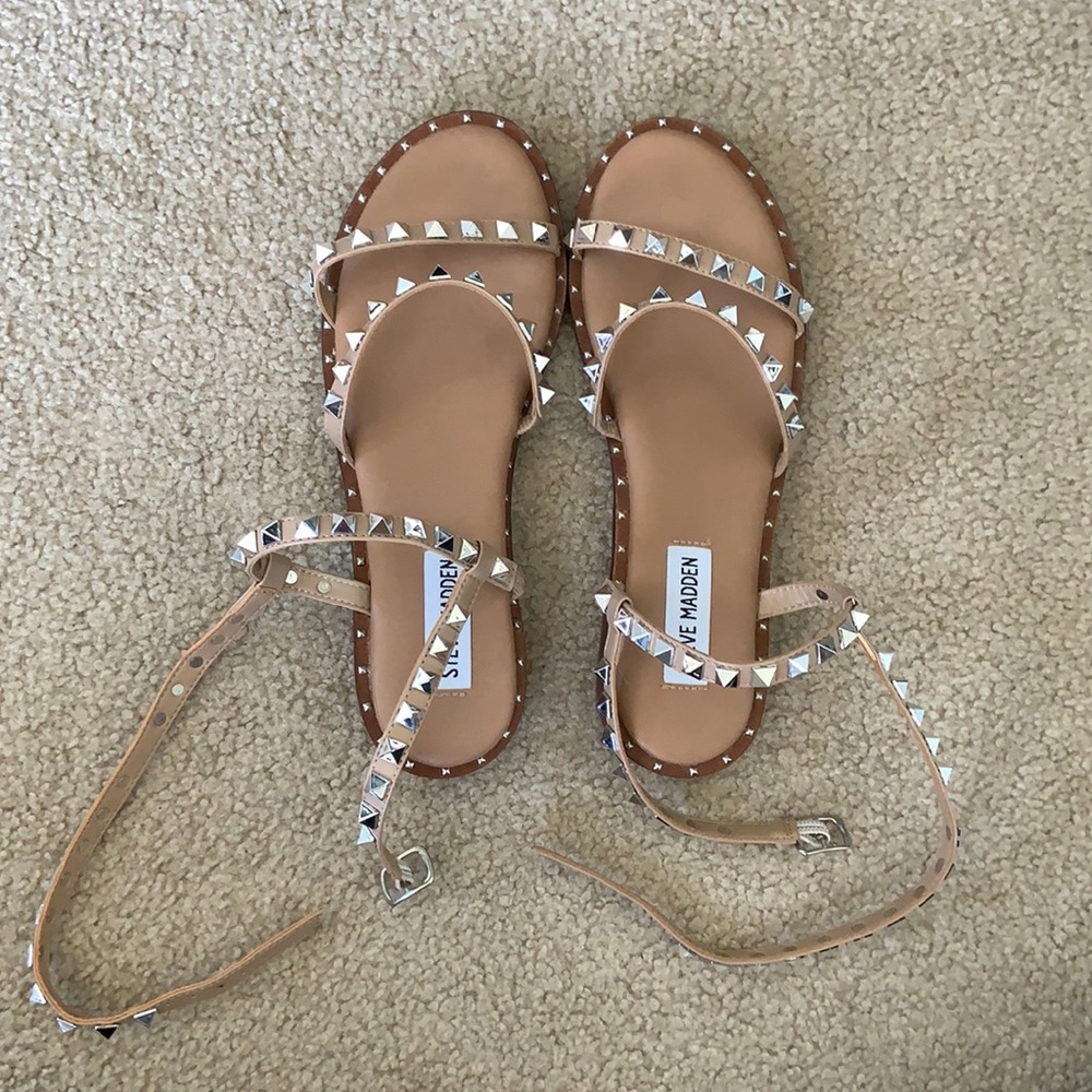 NWOT Steve Madden Travel Tan Sandals